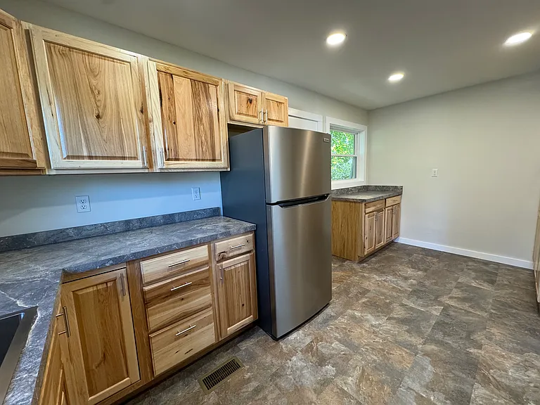 928 Meadow Dr — Photo 13