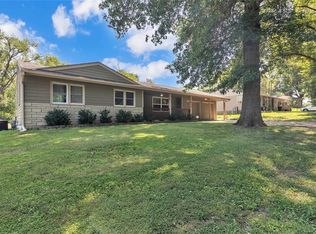 4117 Shrine Park Rd, Leavenworth, KS 66048