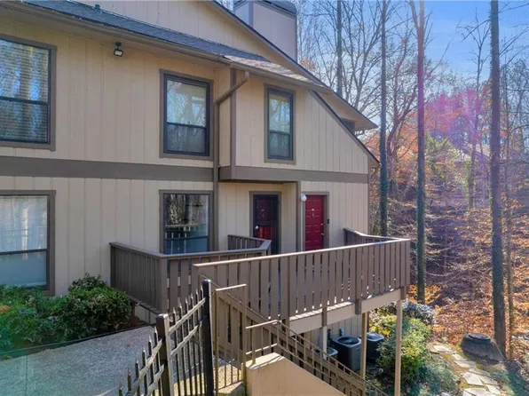 1608 Woodcliff Dr NE, Sandy Springs, GA 30350