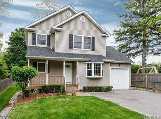 268 Oakwood Rd, Huntington Station, NY 11746