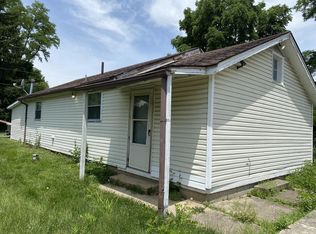 17 S Park Dr, Medway, OH 45341