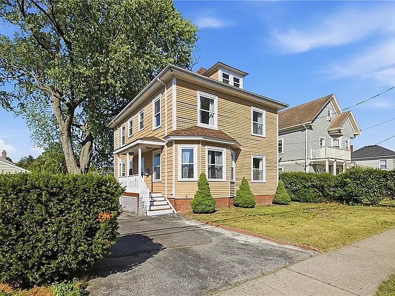 59 Bourne Ave — Photo 27