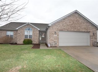 6080 Conestoga Trl, Columbus, IN 47203