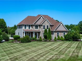 33819 Willow Creek Ct, Columbia Station, OH 44028