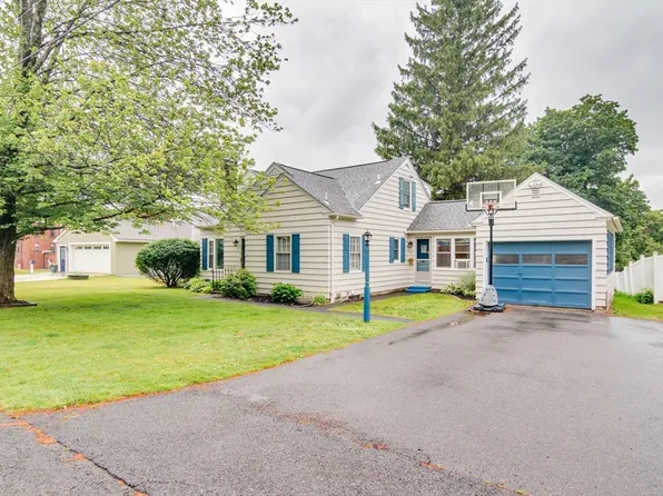 1 Riverview Dr, Dalton, MA 01226