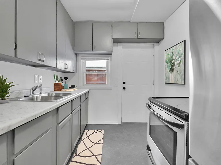 820 N Pennsylvania Ave #2 — Photo 3