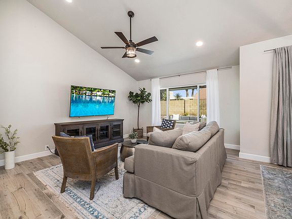 3rd image of 15837 N 51st Pl