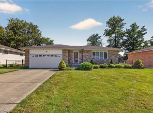 34260 Glen Dr, Eastlake, OH 44095
