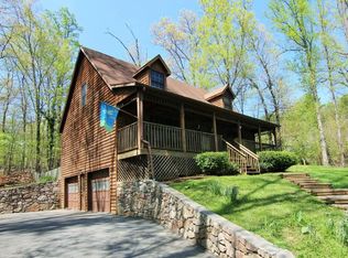 571 Scalybark Dr, Blue Ridge, VA 24064
