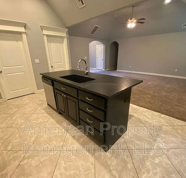 5312 Charleston Dr — Photo 8