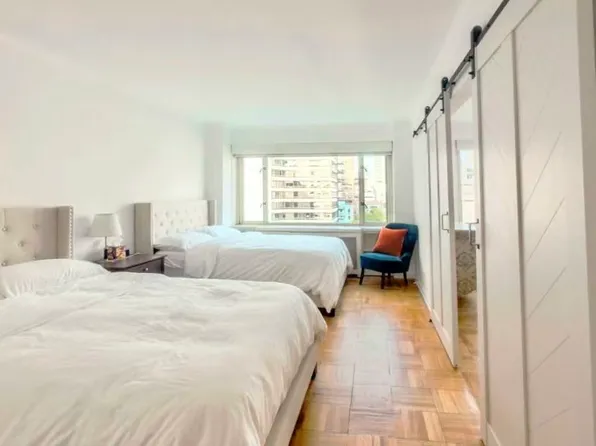 166 East 63rd Street image 9 of 25