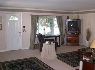 209 Fayette Ave, Oakdale, PA