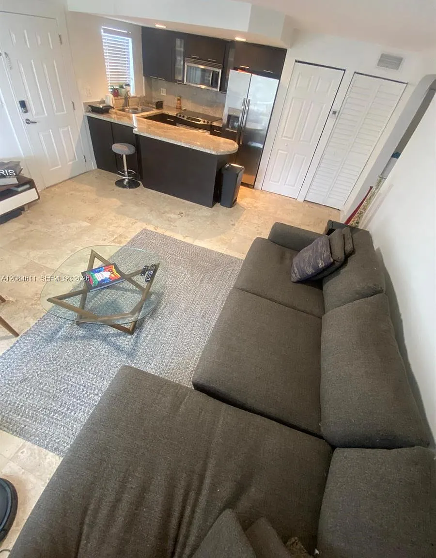 Grand Palazzo Condo — Photo 3