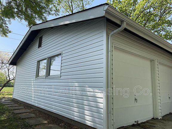 4th image of 1552 Surf Side Dr