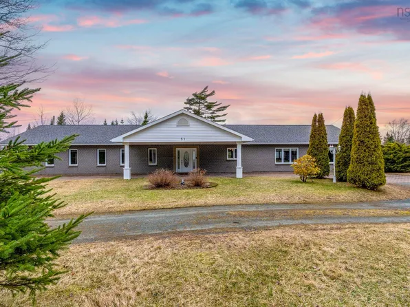 51 Sandy Point Rd, Porters Lake, NS B3E 1M9