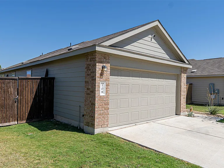 108 Circle Way — Photo 34