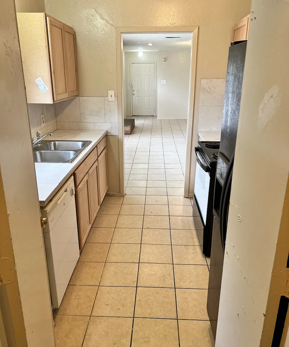 2 bed, 1250 sqft, $1,645 — Photo 4