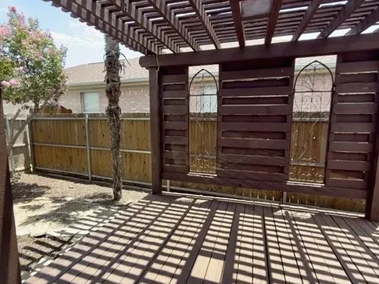 4425 Park Creek Ct — Photo 21