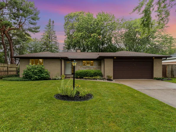 15 Bretton Pl, Saginaw, MI 48602