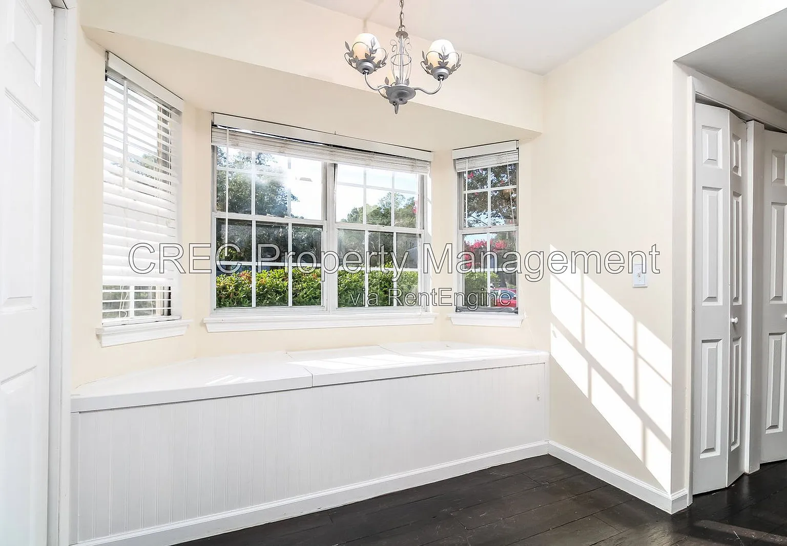 2 bed, 2.5 bath, 1359 sqft, $2,650 — Photo 2