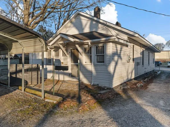 123 S College St, Henderson, NC 27536