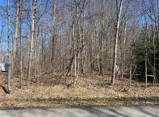 2114 N Park Ln, Rock Creek, OH 44084