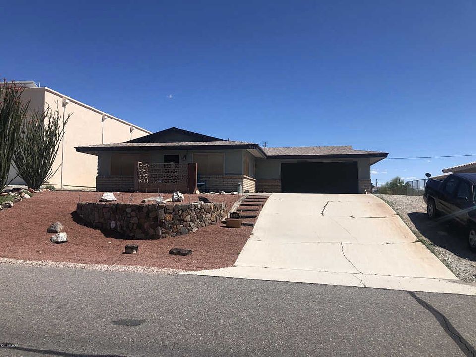 1st image of 3184 Pioneer Dr