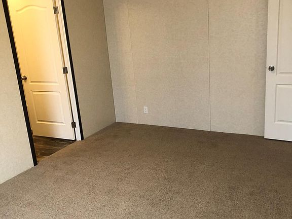 4th image of 17088 Diane Dr