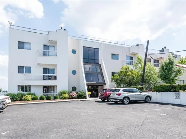 190 Schofield Street #3I, Bronx, NY 10464