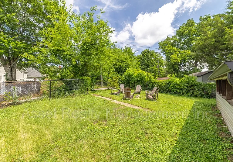 301 E Quincy Ave — Photo 16