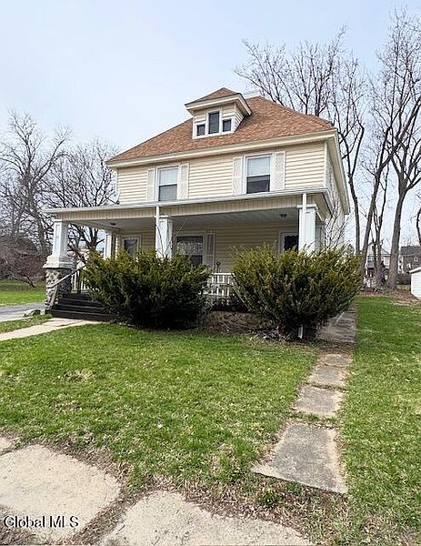 2nd image of 10 4th Street