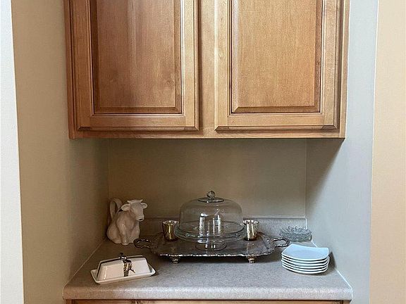 5th image of 73 Madison Cir #73