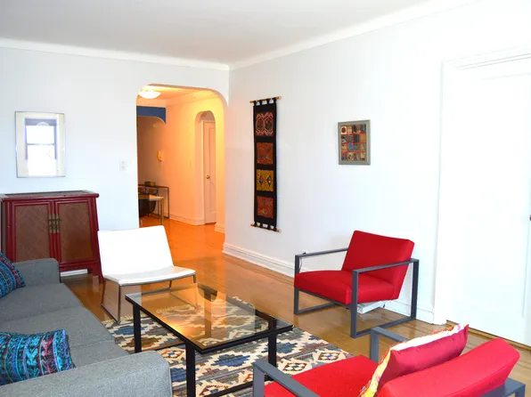 114-06 Queens Boulevard image 1 of 21