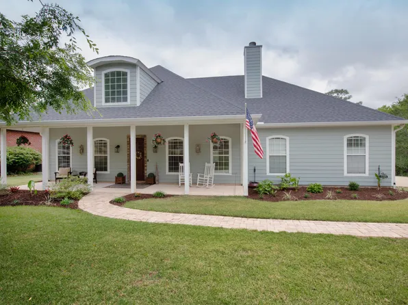 2713 Avenida De Soto, Navarre, FL 32566