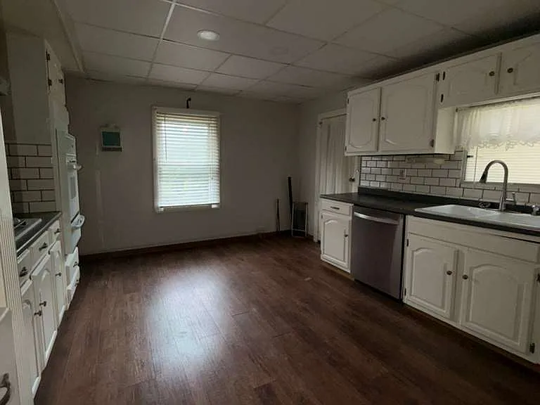 31 Sheridan Ave #2 — Photo 4