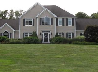 119 Meadowbrook Ln, Westport, MA 02790