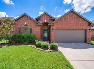 9802 Massanutten Ln, Rosenberg, TX 77469