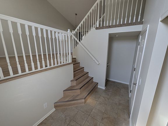 4th image of 5722 S 193rd St