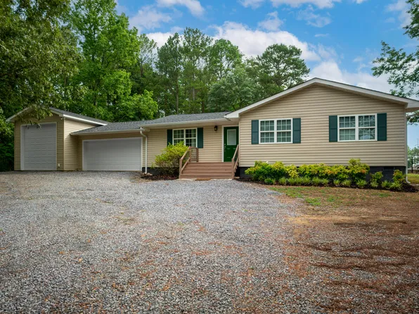 305 Mine Rd, Tunnel Hill, GA 30755