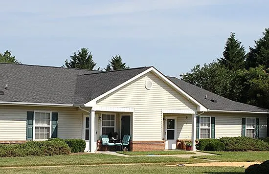 Kingsway Apartments — Photo 38