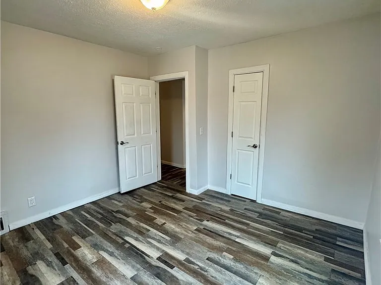 59 Clark Ave — Photo 11
