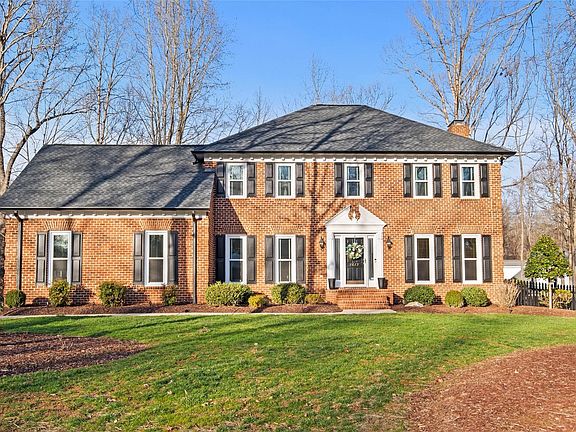 2nd image of 1613 Chadmore Ln NW