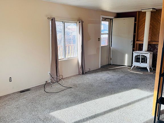 5th image of 907 Garnet Ct