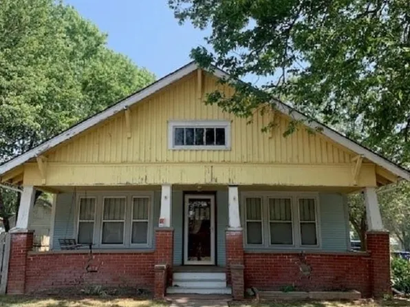 220 S Ohio St, Mount Hope, KS 67108