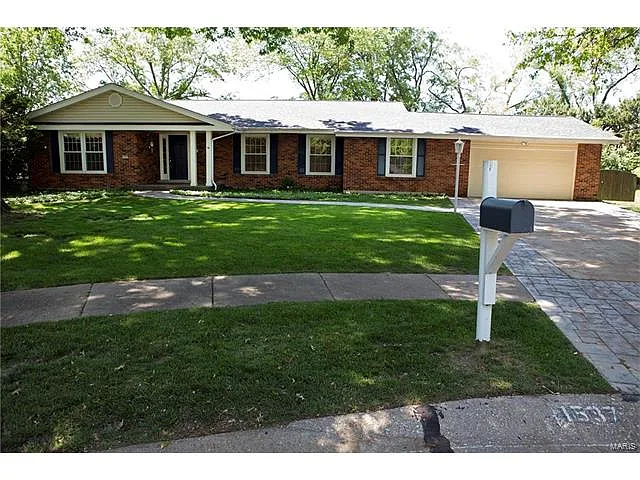 1537 Sugar Grove Ct photo 1
