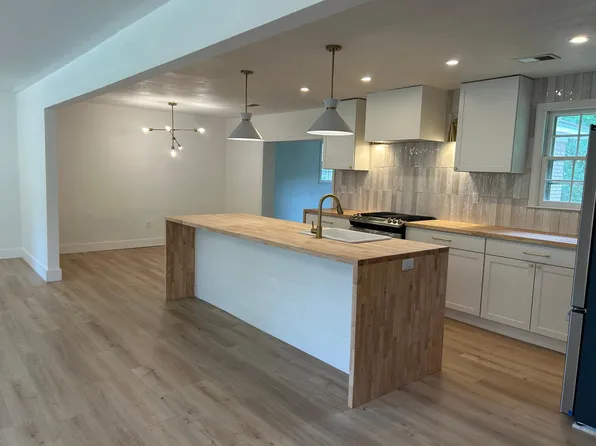 1818 Saint Julian Dr, Charleston, SC 29407