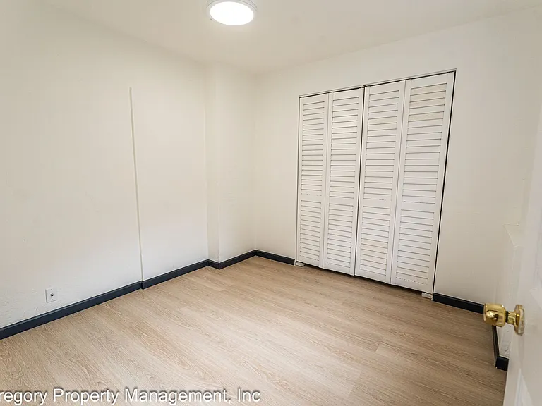 1805 Central Ave — Photo 22
