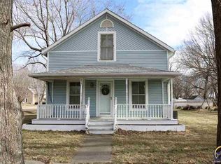 424 Jackson Ave, Delia, KS 66418