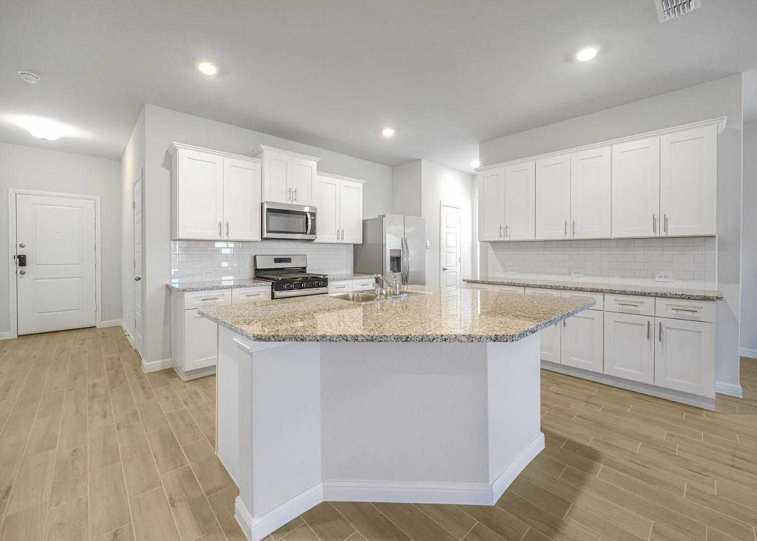1208 Patti Lane — Photo 4