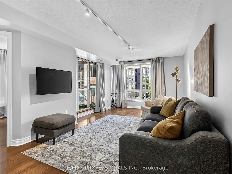 100 Hayden St #601